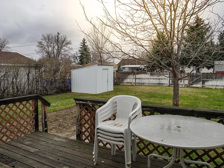 1528 Clark Ave — Photo 16