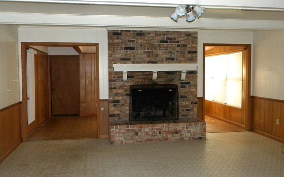 2nd image of 312 Hunters Creek Dr