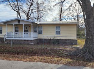 109 Oak St, Saint Stephen, SC 29479