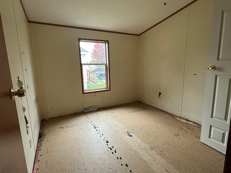 5434 E Crossway Ln — Photo 5