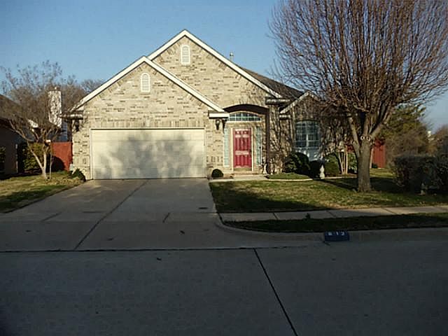 1st image of 813 Pinnacle Cir