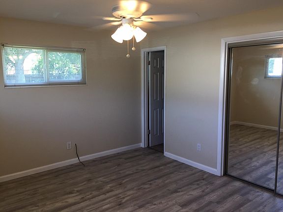 3rd image of 285 Mikado Dr