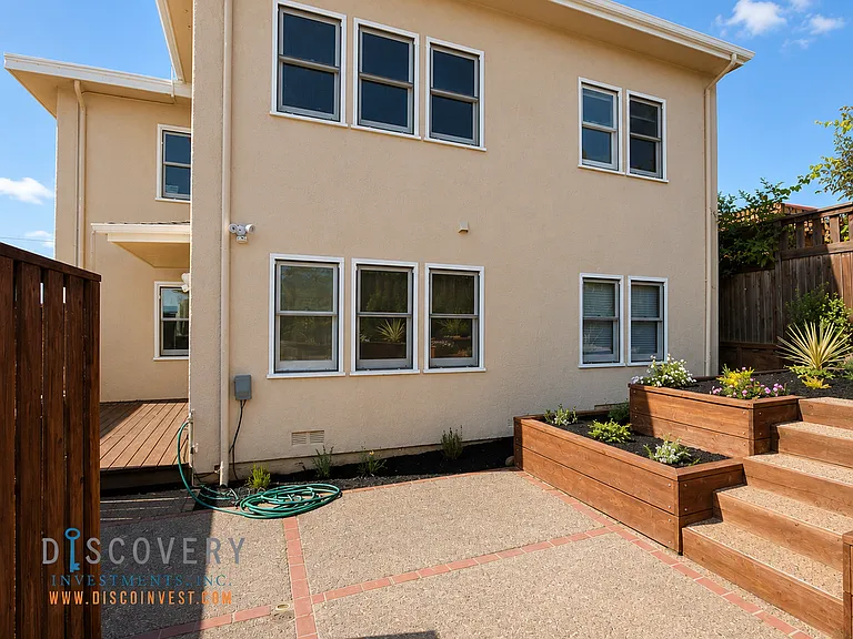 1122 Winsor Ave — Photo 36