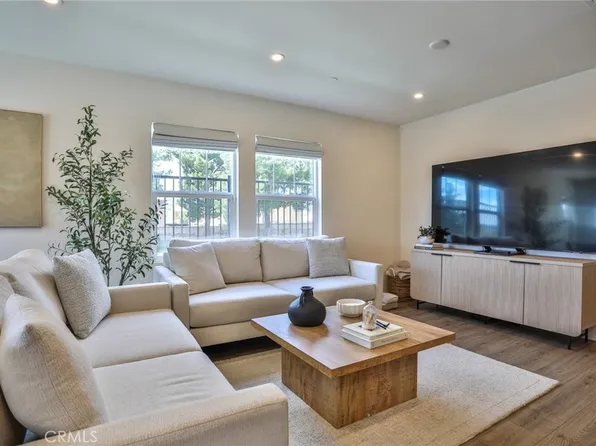 6392 Sierra Ave #5, Fontana, CA 92336