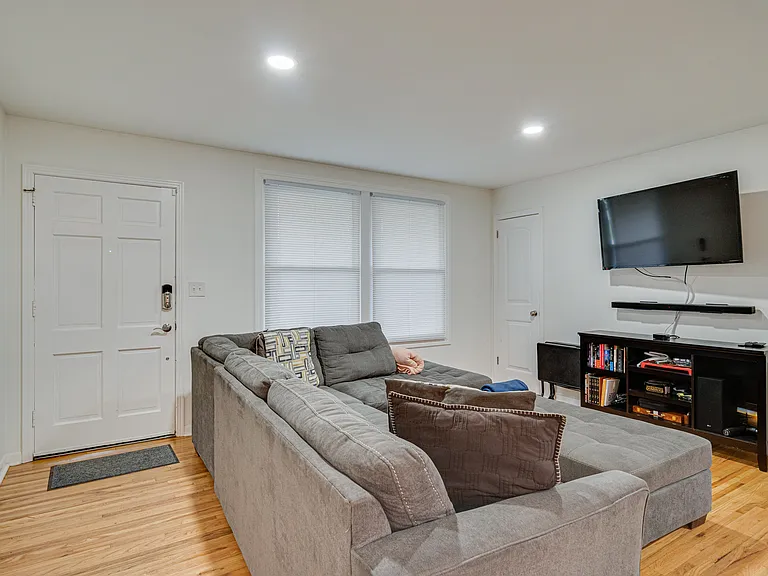 6473 Thunderbird Dr — Photo 7