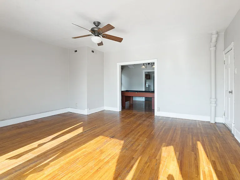 2020 1/2 College St - Cedar Falls — Photo 2