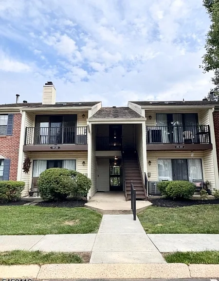 99 Woodward Ln — Photo 1