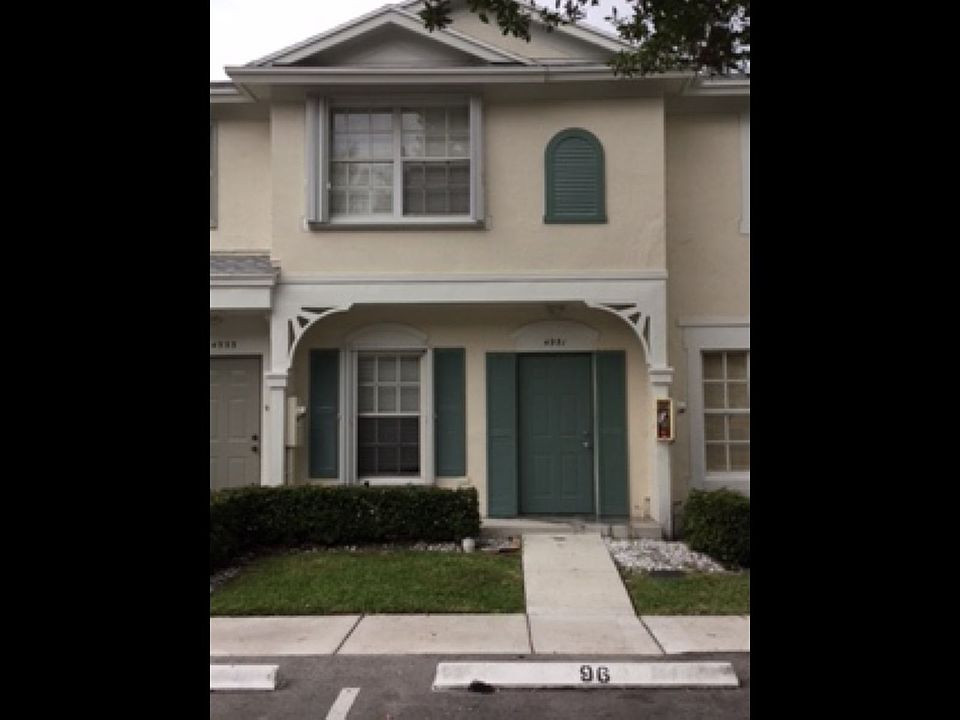 1st image of 4951 SW 31st Ter