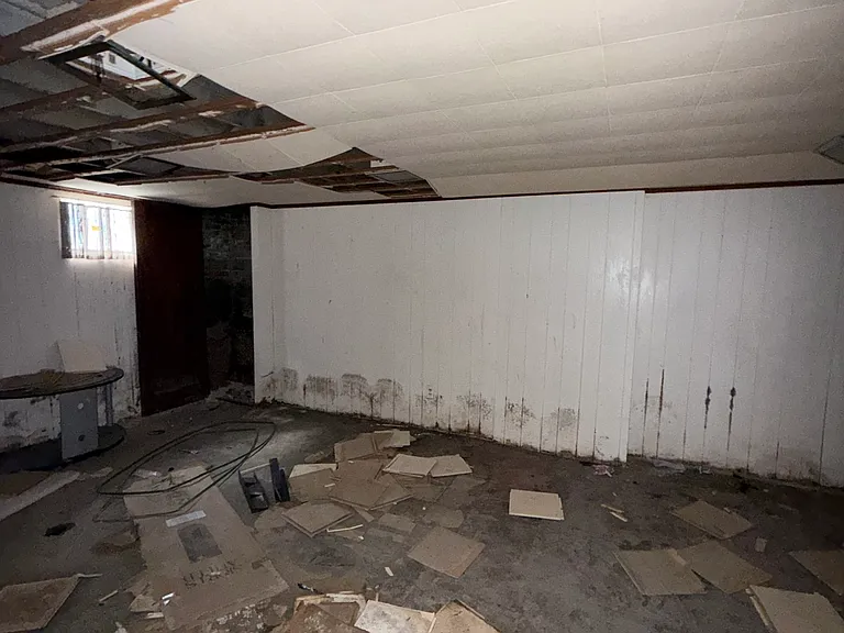 1334 N Edward St — Photo 38