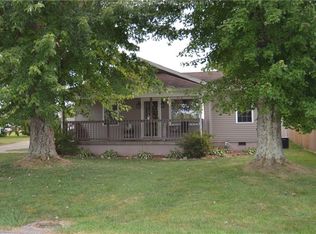 Harbour Ln, Hurricane, WV 25526