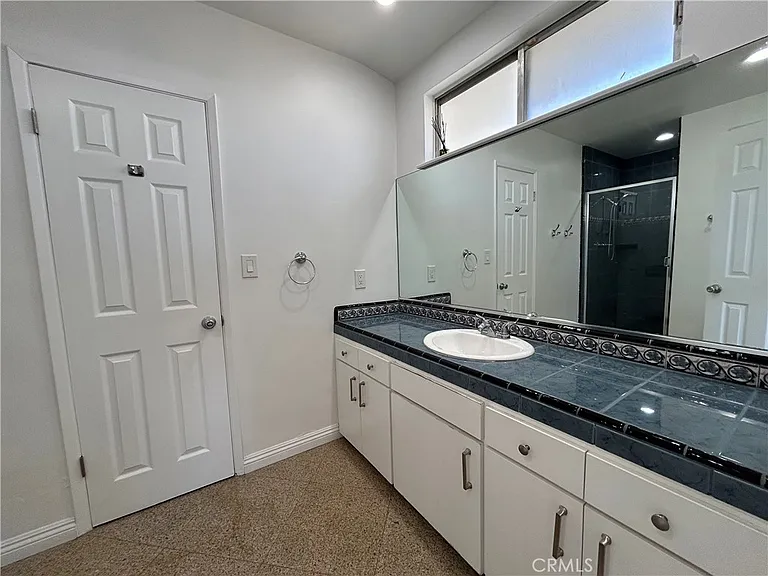 24010 Hatteras St — Photo 17