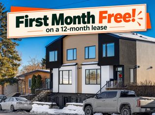 2131 50th Ave SW #4, Calgary, AB T2T2W5
