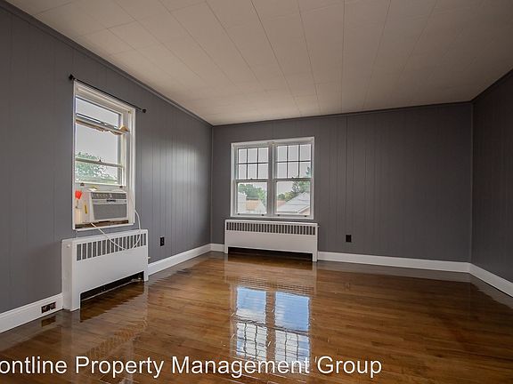 4th image of 220 Taylor Ave #A