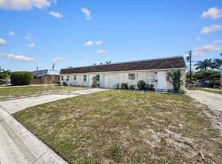 6617 Warwick Cir, Fort Myers, FL 33919