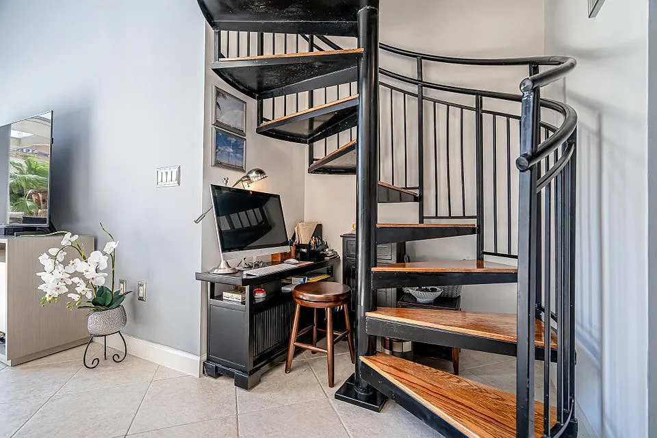 801 S Olive Ave #418