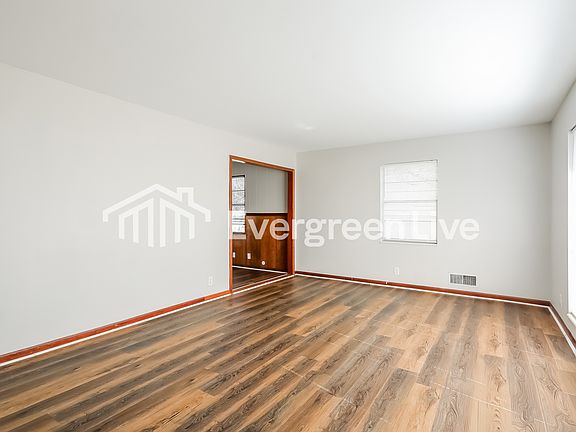 4th image of 300 11th St