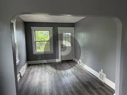10709 Fidelity Ave — Photo 13