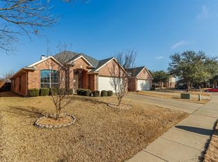 153 Oregon Trl, Waxahachie, TX 75167