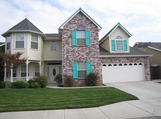 8906 N Laureen Ave, Fresno, CA
