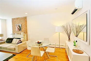 Rented by R New York