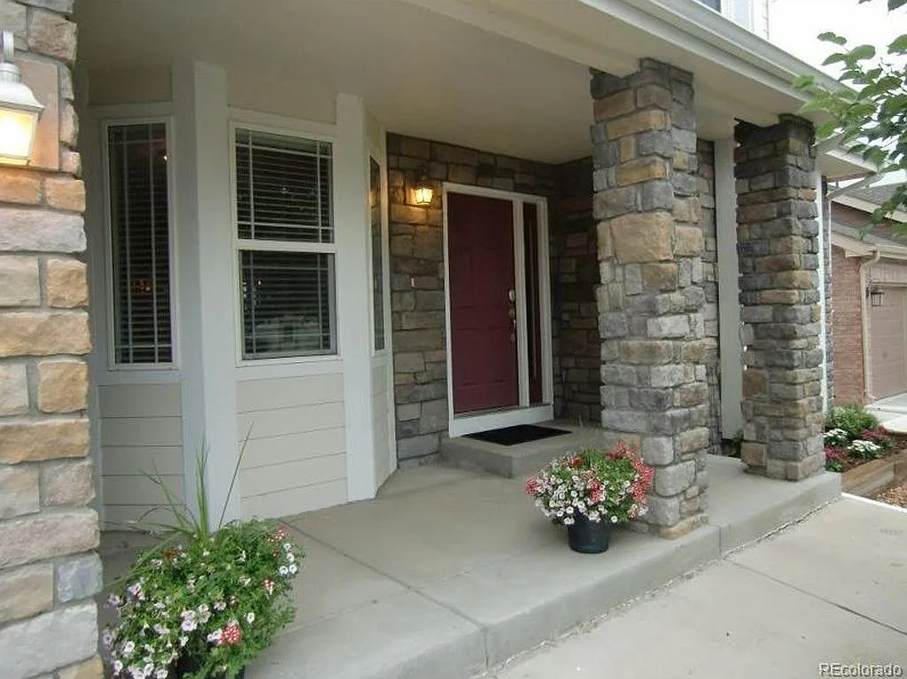 4 bed, 4200 sqft, $3,300 — Photo 4