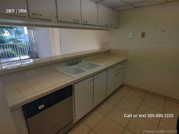 4th image of 7601 E Treasure Dr APT 601