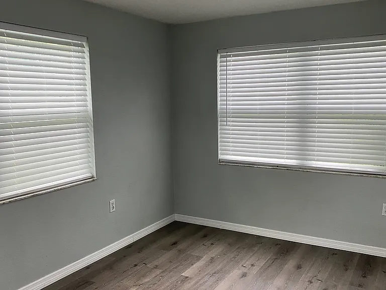3rd room
no closet