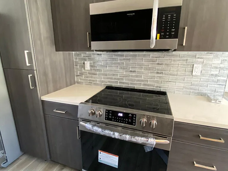 3570 Bennett Ave — Photo 11