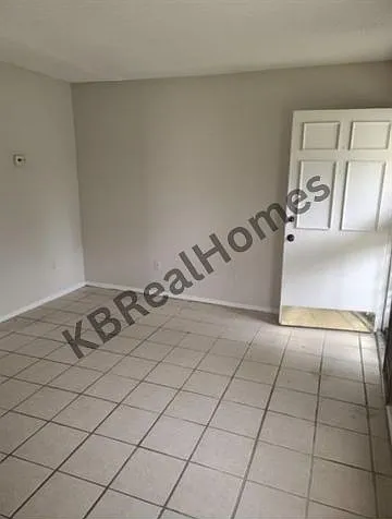 2226 Durham Ave — Photo 11