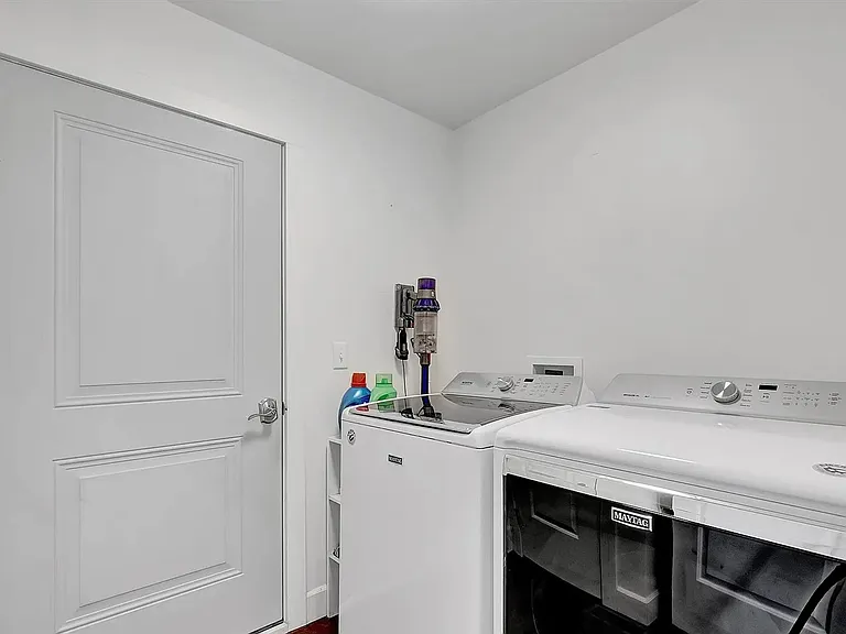 668 Winding Creek Trl — Photo 24