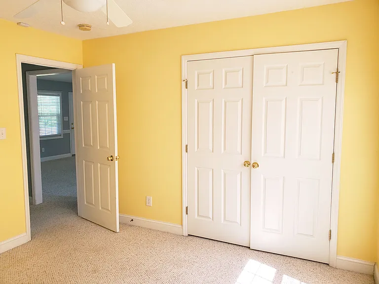 104 Adell Ln — Photo 15