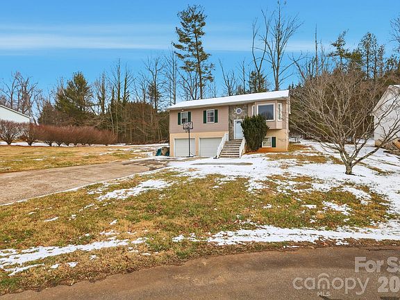 3rd image of 3974 Callie Ct