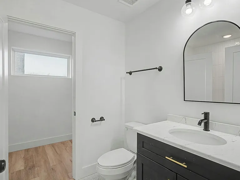 1241 N Avondale Cir #121 — Photo 22