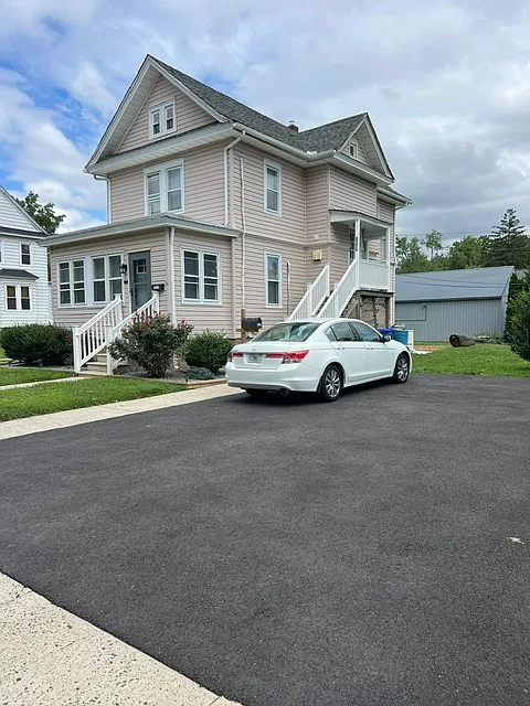 1 bed, 800 sqft, $1,750 — Photo 3
