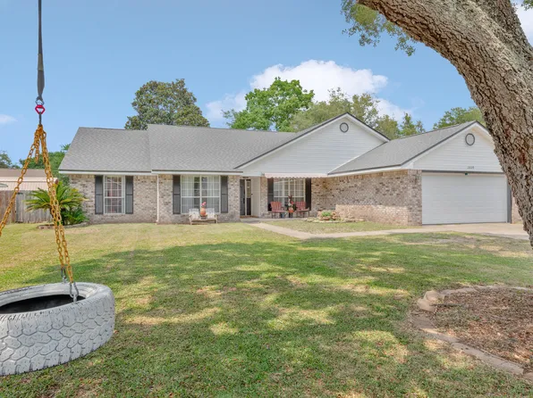 2809 Brassie Cir, Navarre, FL 32566