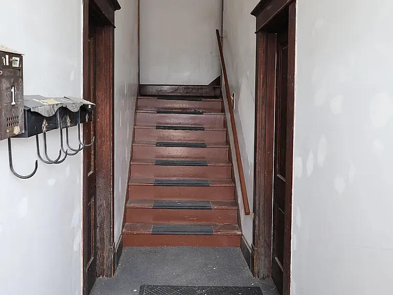 206 4th St #3 — Photo 3