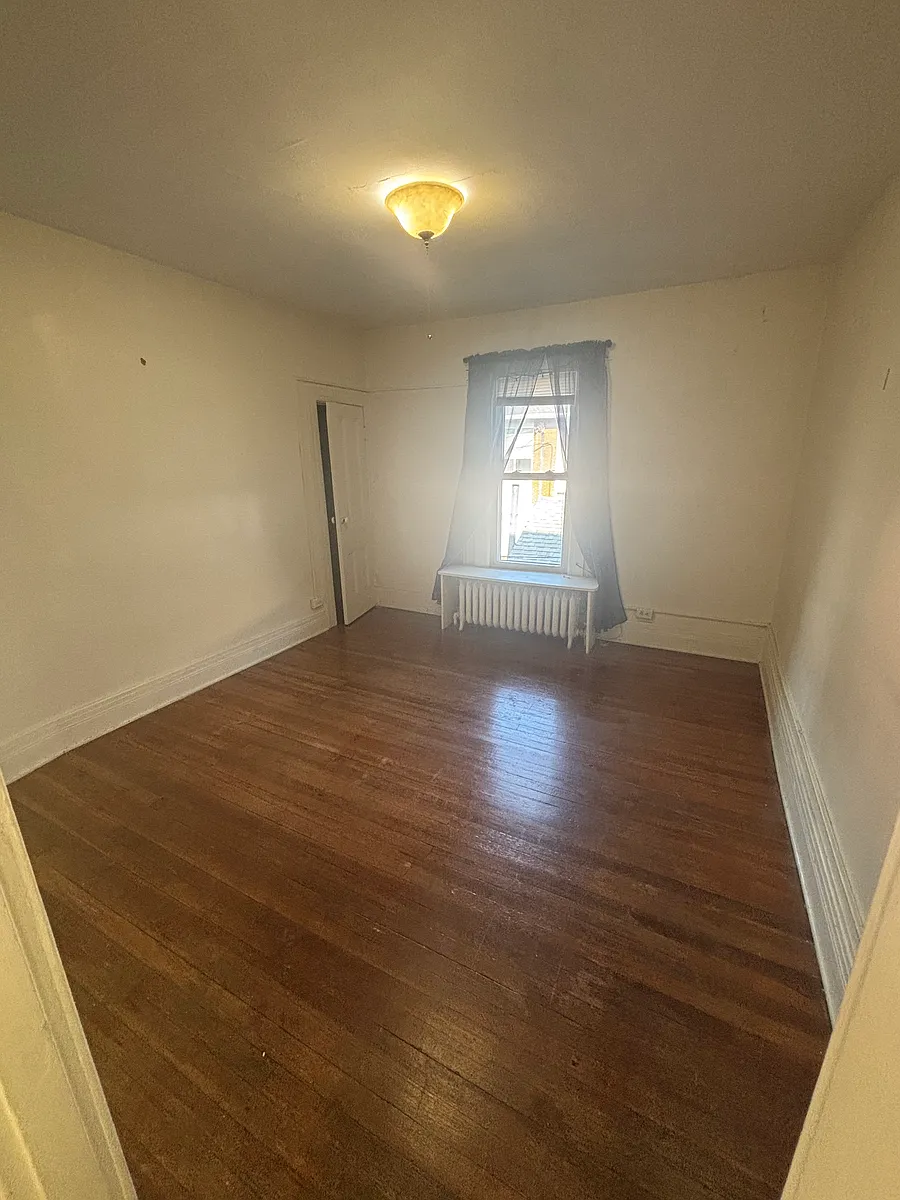 Building Photo - 115-117 Park Ave #4