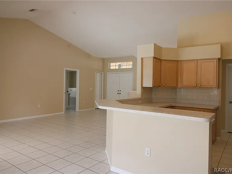 2864 N Churchill Way — Photo 6