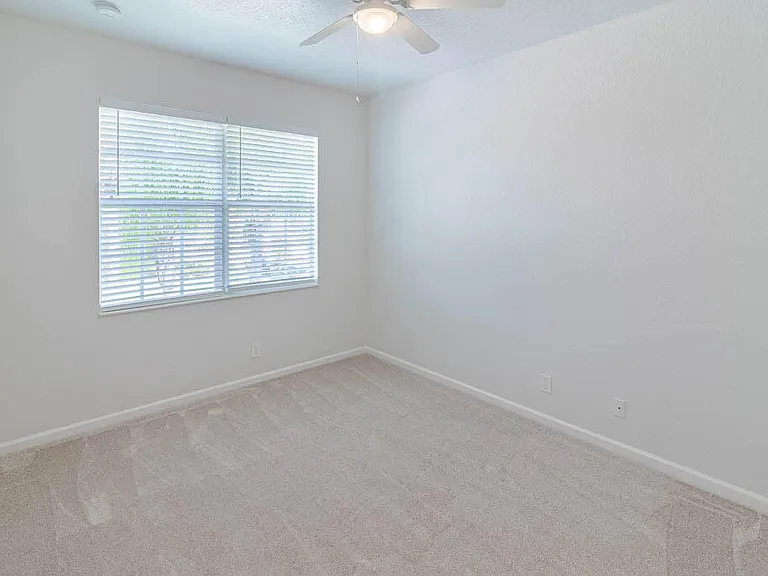 356 SE Bloxham Way — Photo 39