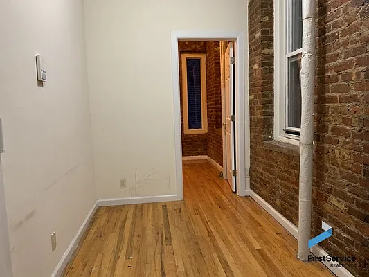 Rented by FirstService Realty (legacy) | media 18