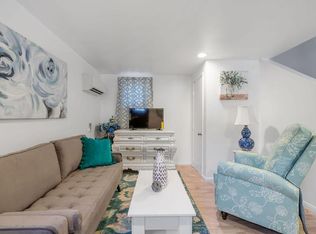520 W 10th St, Claremont, CA 91711