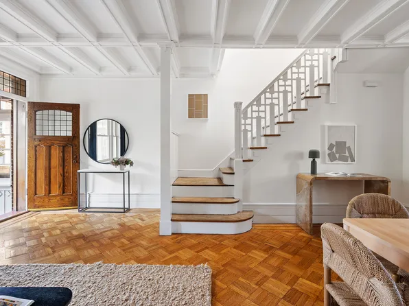 205 Windsor Place image 1 of 21