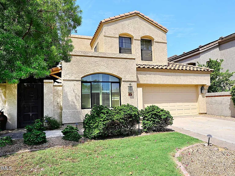 8100 E Camelback Rd #39 — Photo 2