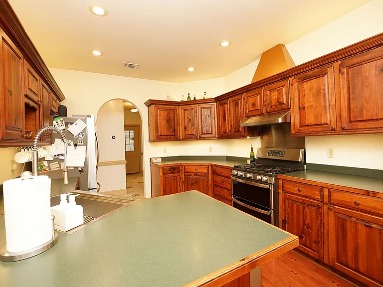 428 Riverchase Blvd — Photo 15