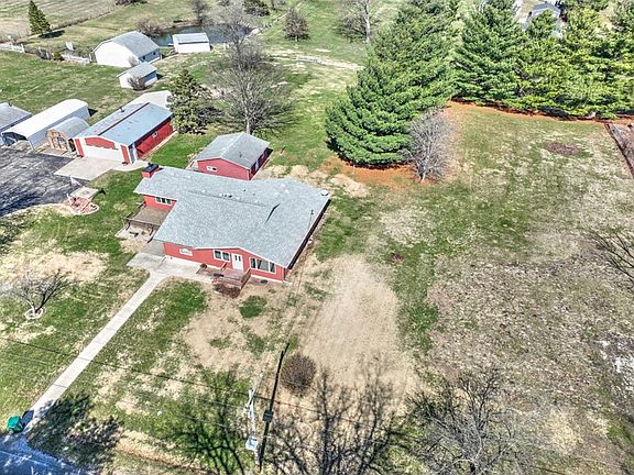 4th image of 1542 Riedel Ave