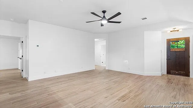 3 bed, 2.0 bath, 1419 sqft, $1,750 — Photo 3