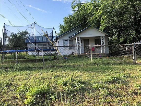 2nd image of 1828 W Strothers Ave