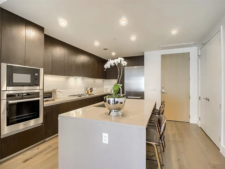 501 West Ave #1002 — Photo 11