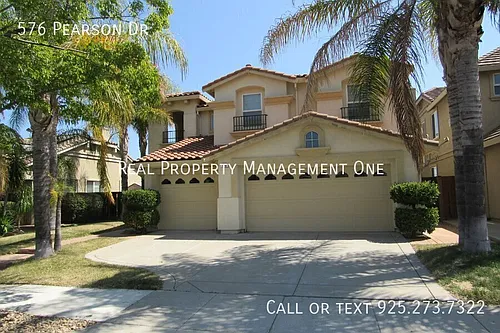 576 Pearson Dr Photo 1