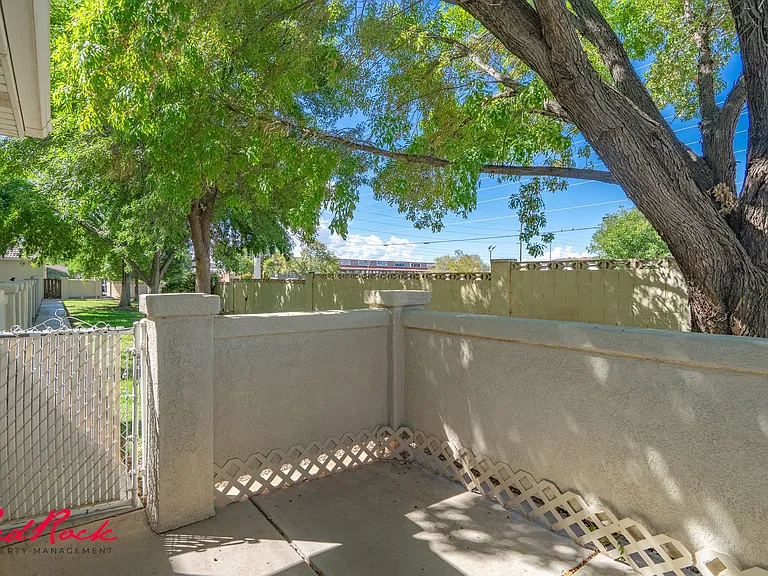 441 E Sunland Dr #6 — Photo 48